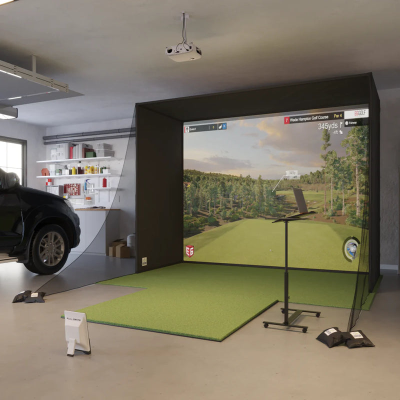 Full Swing KIT SwingBay : captured during swing, in a SwingBay enclosure